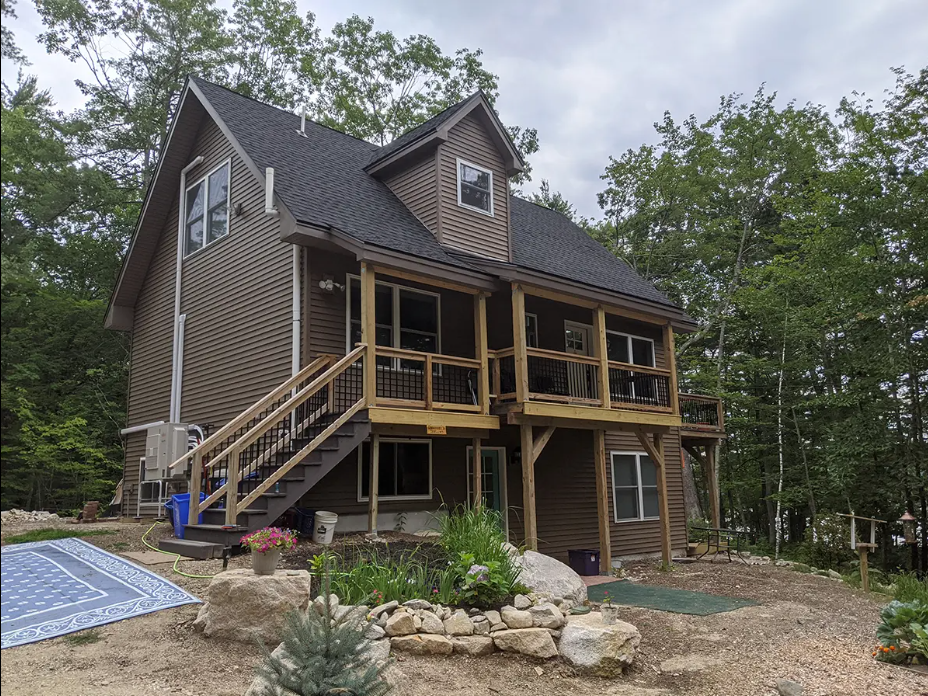 roofing job completed by Maine Roofing & Siding Contractor 4 Leaf Construction